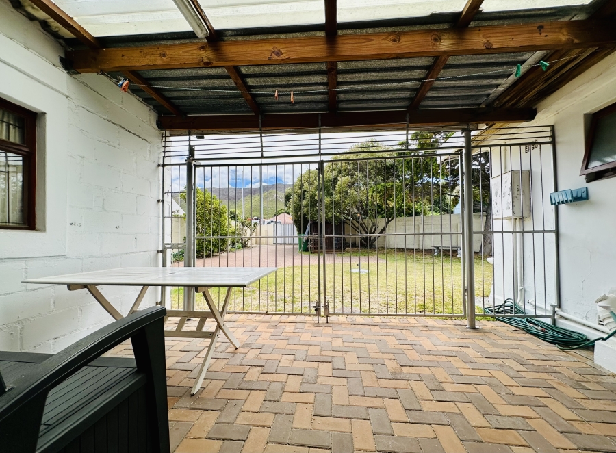 3 Bedroom Property for Sale in Westcliff Western Cape